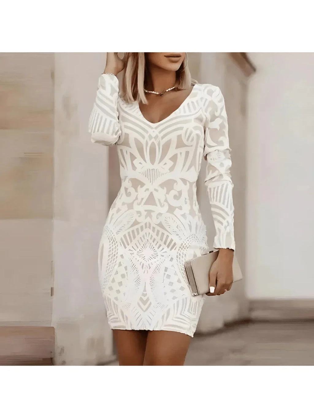 Bodycon Dress - Chic Stretch Fabric - Elegant Evening Wear - Perfect for Parties and Special Occasions