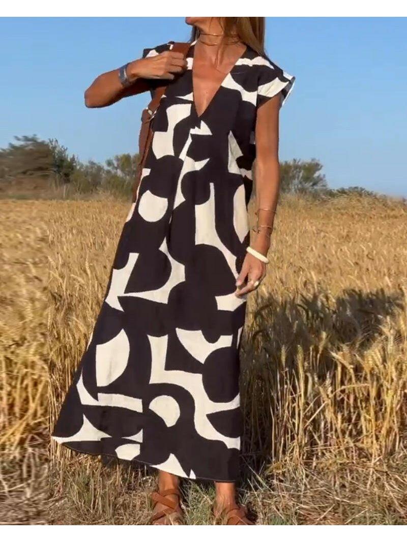 Relaxed Abstract Print Dress in Soft Fabric for Casual Wear