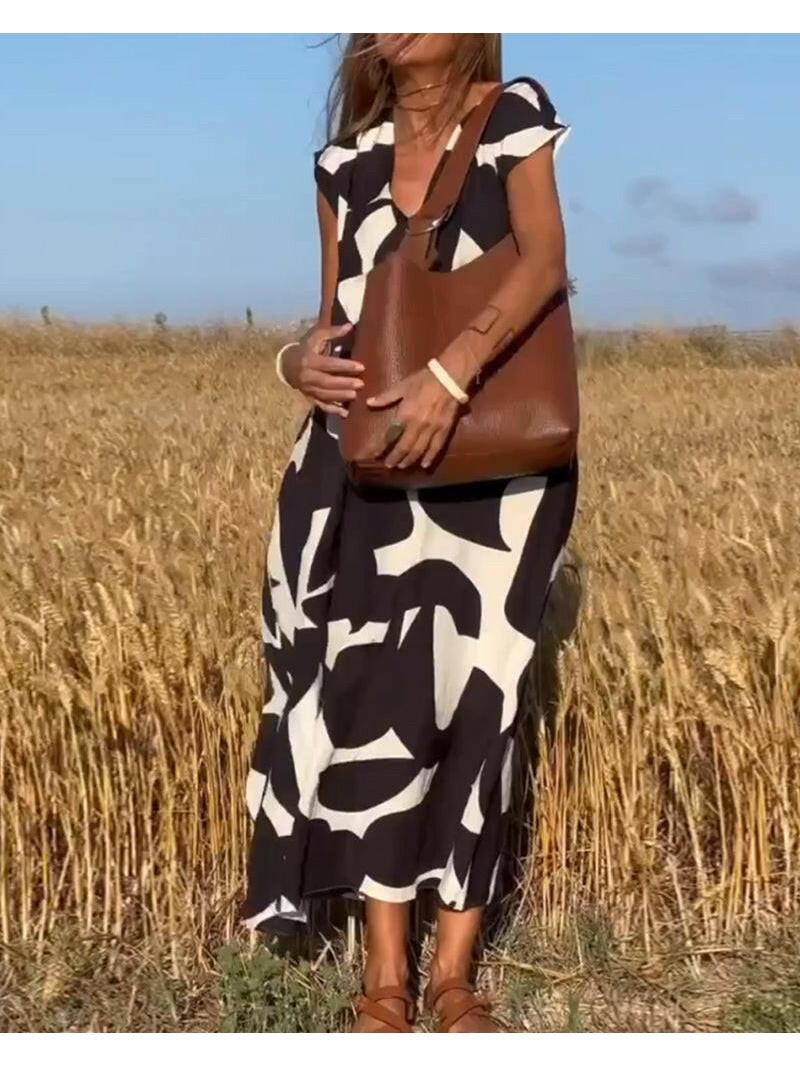 Relaxed Abstract Print Dress in Soft Fabric for Casual Wear