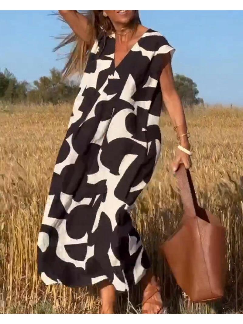 Relaxed Abstract Print Dress in Soft Fabric for Casual Wear