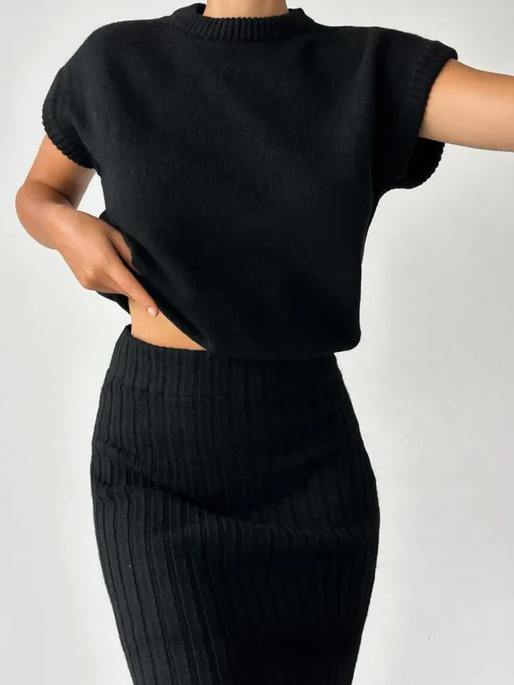 Ribbed Sleeveless Coastal Set - Lightweight Knit for Summer Outings and Casual Wear