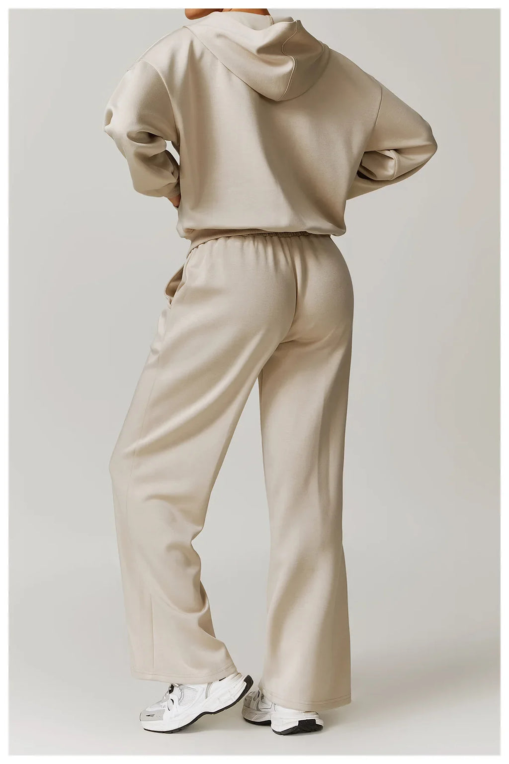 Seamless Athletic Set for Everyday Wear | Comfortable Stretch Fabric | Active Lifestyle Apparel | Women's Fitness Outfit