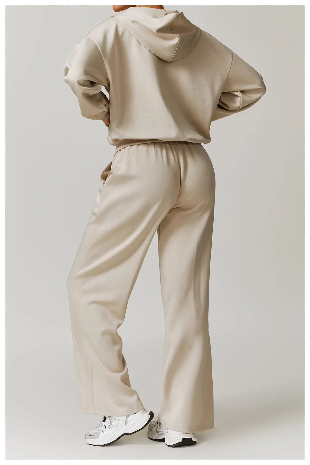 Seamless Athletic Set for Everyday Wear | Comfortable Stretch Fabric | Active Lifestyle Apparel | Women's Fitness Outfit