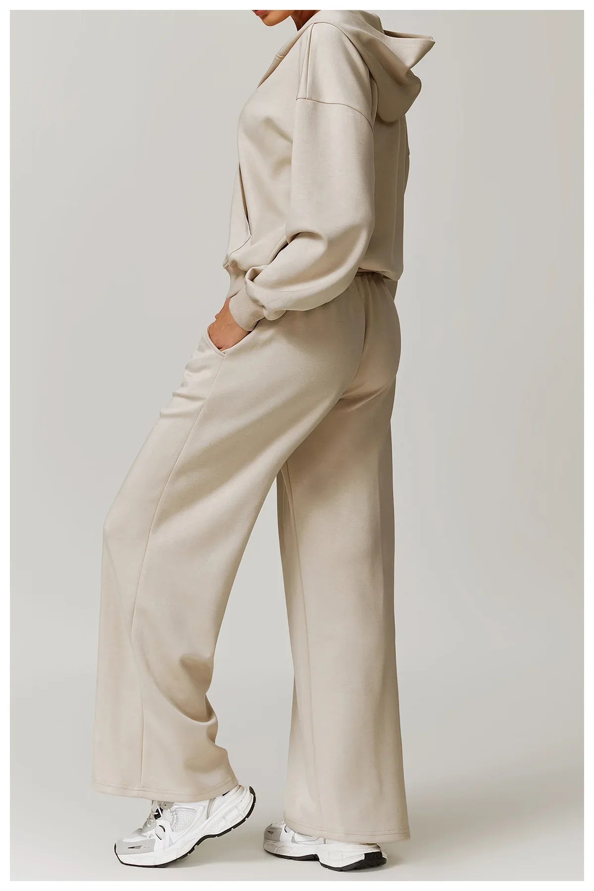 Seamless Athletic Set for Everyday Wear | Comfortable Stretch Fabric | Active Lifestyle Apparel | Women's Fitness Outfit