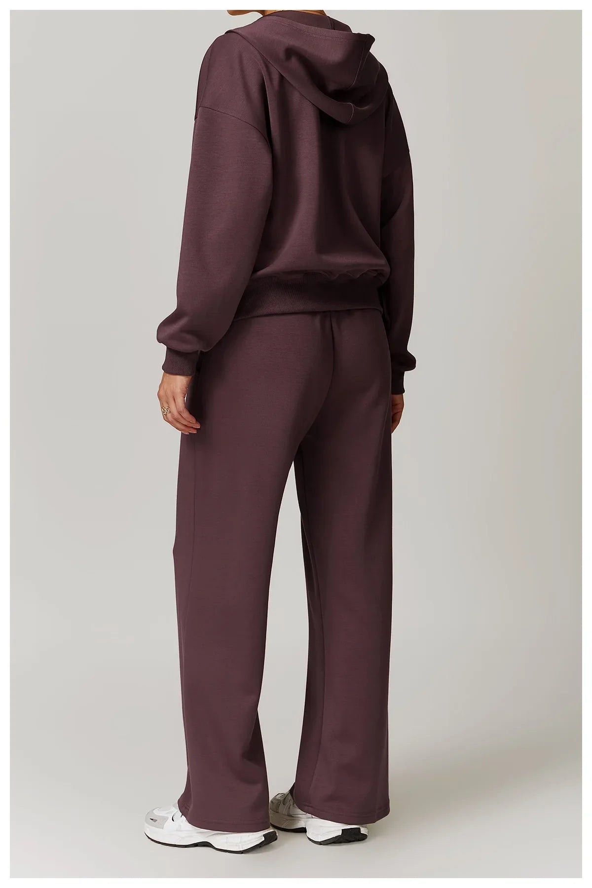 Seamless Athletic Set for Everyday Wear | Comfortable Stretch Fabric | Active Lifestyle Apparel | Women's Fitness Outfit