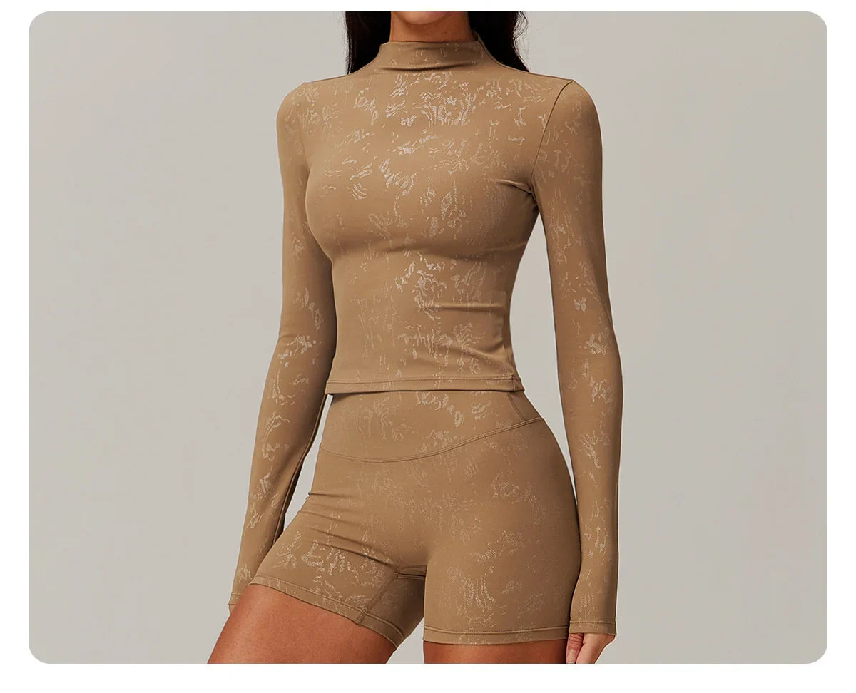 Stretch Fabric Salutation Yoga Set for Comfortable Movement and Flexibility in Activewear