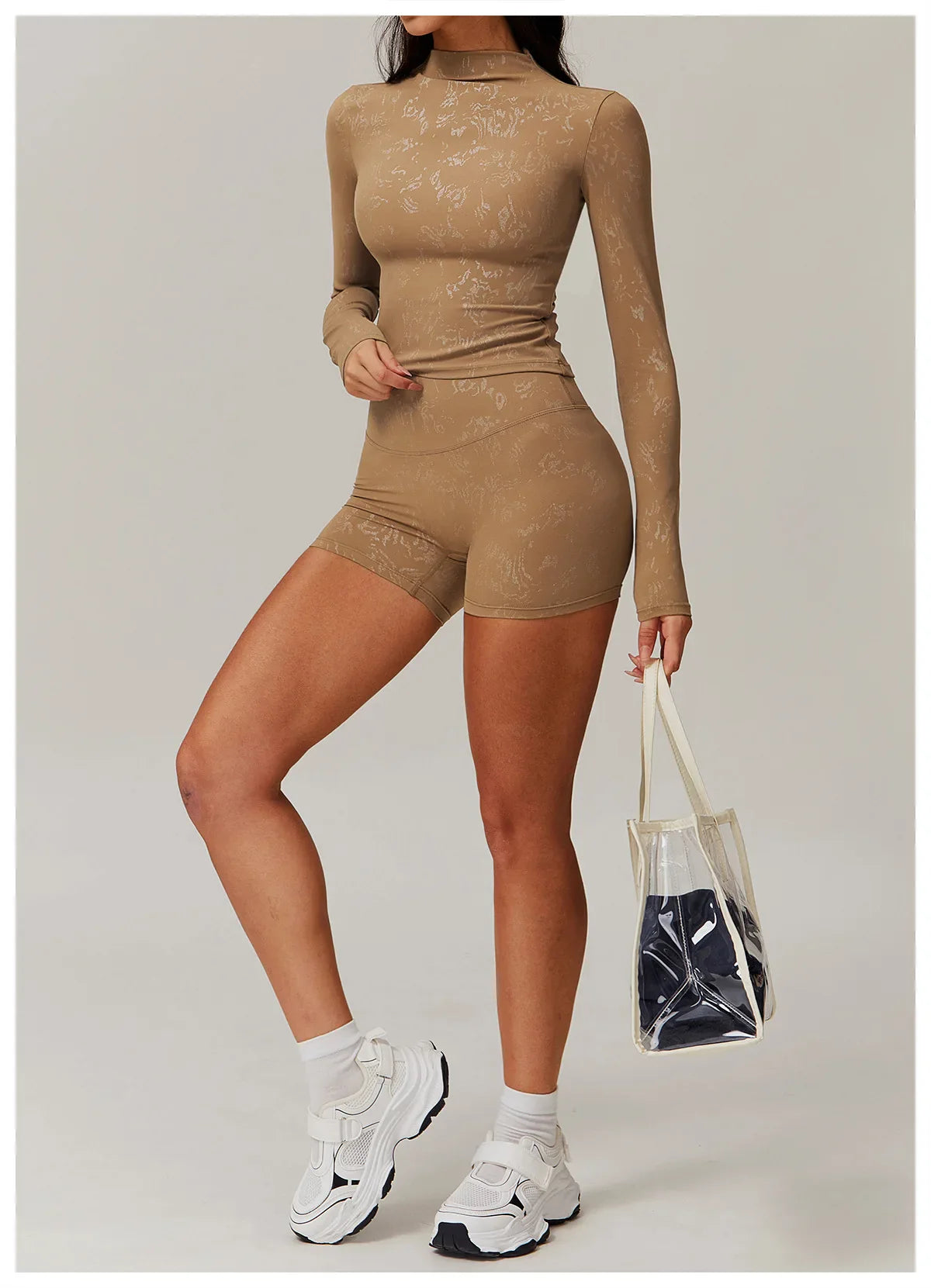 Stretch Fabric Salutation Yoga Set for Comfortable Movement and Flexibility in Activewear