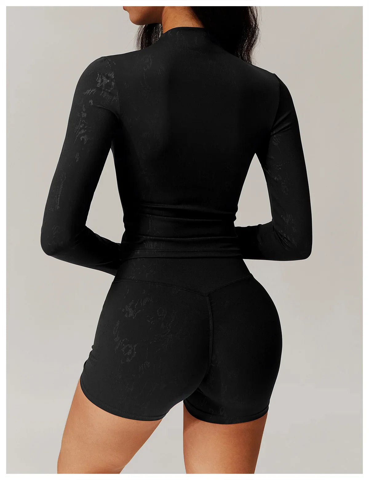 Stretch Fabric Salutation Yoga Set for Comfortable Movement and Flexibility in Activewear