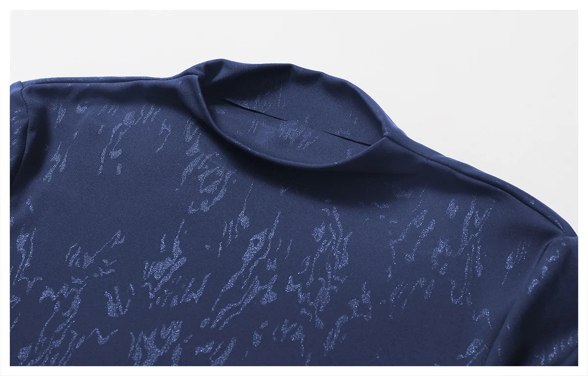 Stretch Fabric Salutation Yoga Set for Comfortable Movement and Flexibility in Activewear