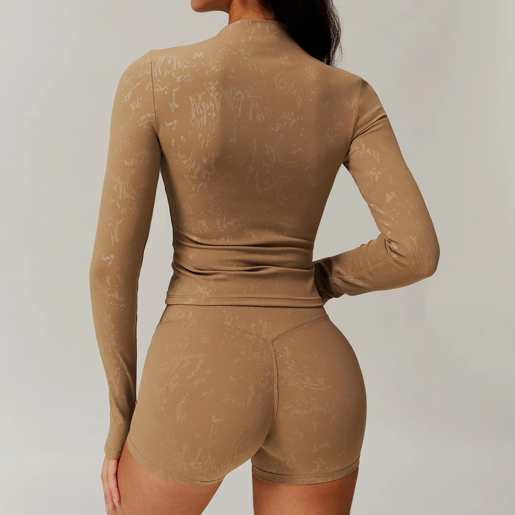 Stretch Fabric Salutation Yoga Set for Comfortable Movement and Flexibility in Activewear